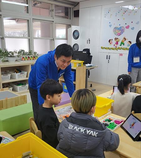 홍성태 총장, 충남지역 에듀테크 늘봄학교 일일교사로 참여